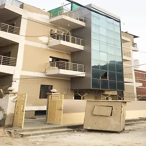 Oyo The Nest - Knowledge Park Near Pvr Ansal Plaza Greater Noida Hotel Delhi (National Capital Territory of India)
